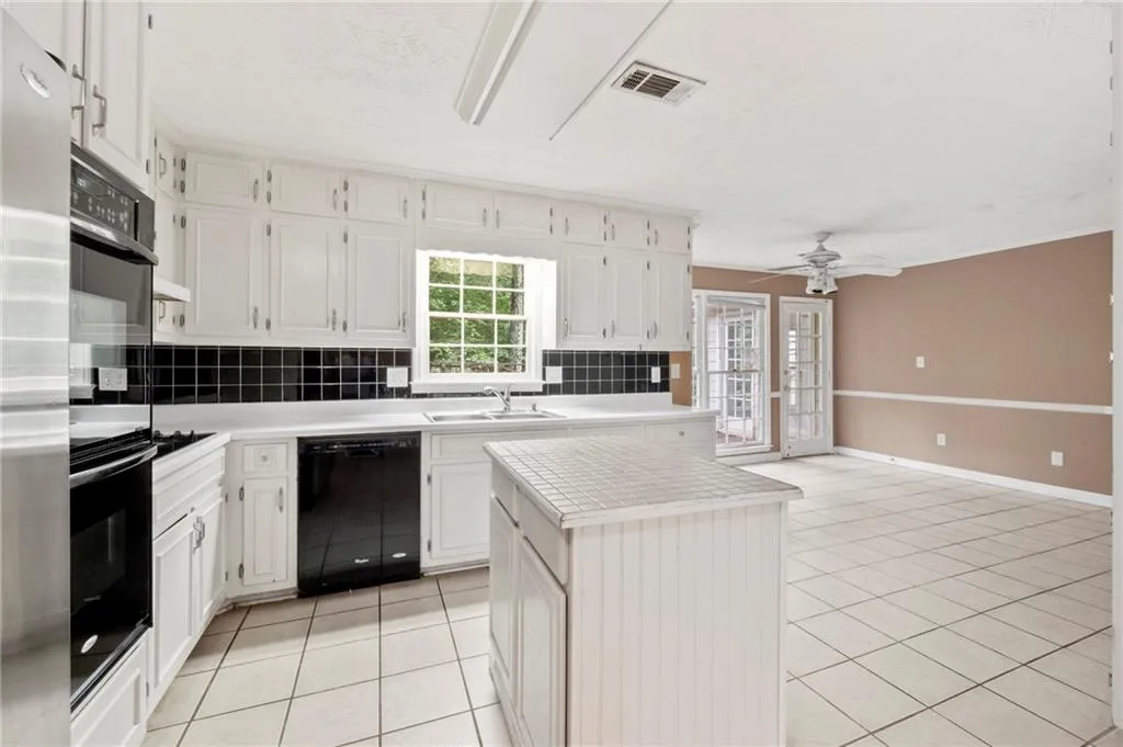 315 Amador Circle, Sandy Springs, Georgia 30350, 4 Bedrooms Bedrooms, ,2 BathroomsBathrooms,Residential,Sold,315 Amador Circle,6946307