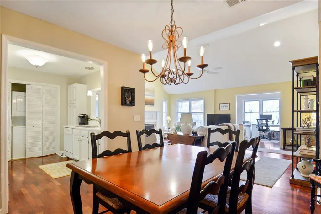 1011 Camden Court, Atlanta, Georgia 30327, 2 Bedrooms Bedrooms, ,2 BathroomsBathrooms,Residential,Sold,1011 Camden Court,6836750 1011 Camden Court, Atlanta, Georgia 30327, 2 Bedrooms Bedrooms, ,2 BathroomsBathrooms,Residential,Sold,1011 Camden Court,6836750