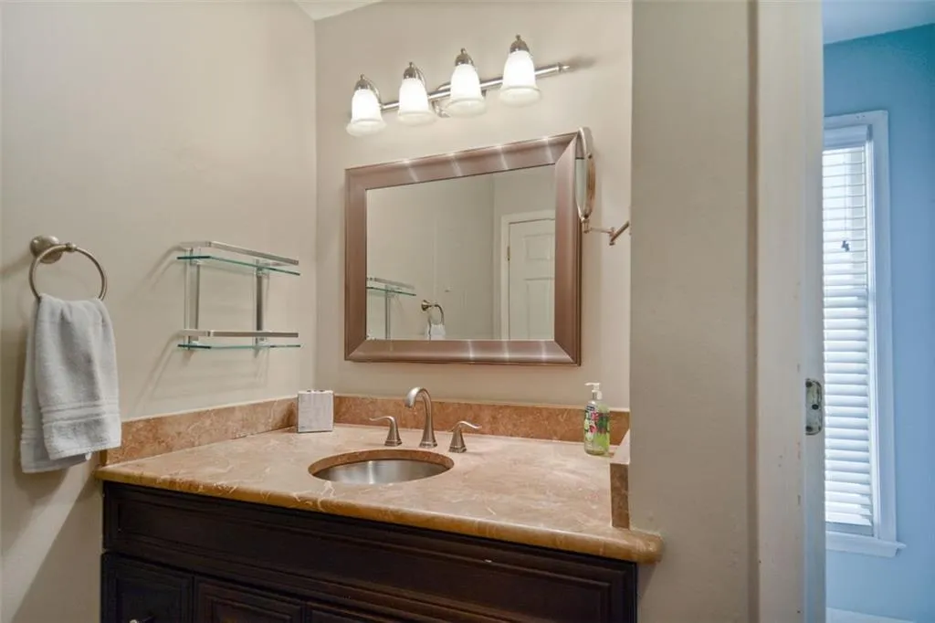 1011 Camden Court, Atlanta, Georgia 30327, 2 Bedrooms Bedrooms, ,2 BathroomsBathrooms,Residential,Sold,1011 Camden Court,6836750 1011 Camden Court, Atlanta, Georgia 30327, 2 Bedrooms Bedrooms, ,2 BathroomsBathrooms,Residential,Sold,1011 Camden Court,6836750