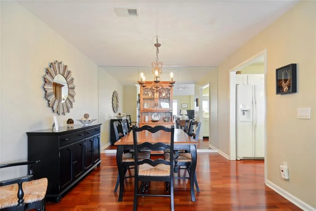 1011 Camden Court, Atlanta, Georgia 30327, 2 Bedrooms Bedrooms, ,2 BathroomsBathrooms,Residential,Sold,1011 Camden Court,6836750 1011 Camden Court, Atlanta, Georgia 30327, 2 Bedrooms Bedrooms, ,2 BathroomsBathrooms,Residential,Sold,1011 Camden Court,6836750