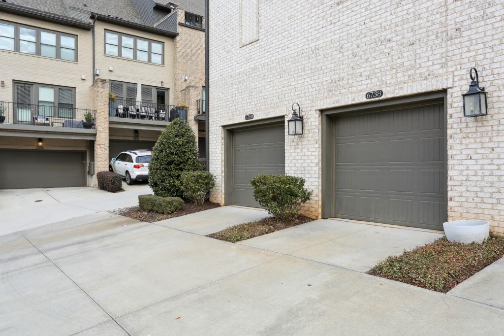 Private One Car Garage!