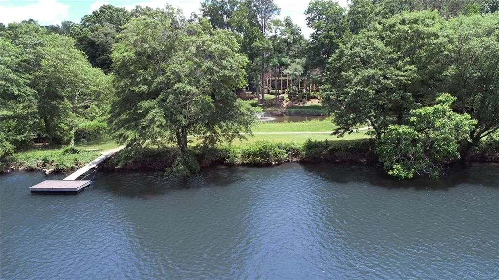 260 Rivermere Way, Sandy Springs, Georgia 30350, 6 Bedrooms Bedrooms, ,6 BathroomsBathrooms,Residential,Sold,260 Rivermere Way,7018052