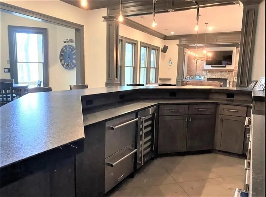 260 Rivermere Way, Sandy Springs, Georgia 30350, 6 Bedrooms Bedrooms, ,6 BathroomsBathrooms,Residential,Sold,260 Rivermere Way,7018052