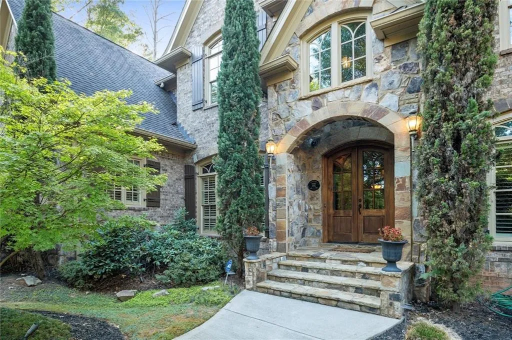 260 Rivermere Way, Sandy Springs, Georgia 30350, 6 Bedrooms Bedrooms, ,6 BathroomsBathrooms,Residential,Sold,260 Rivermere Way,7018052