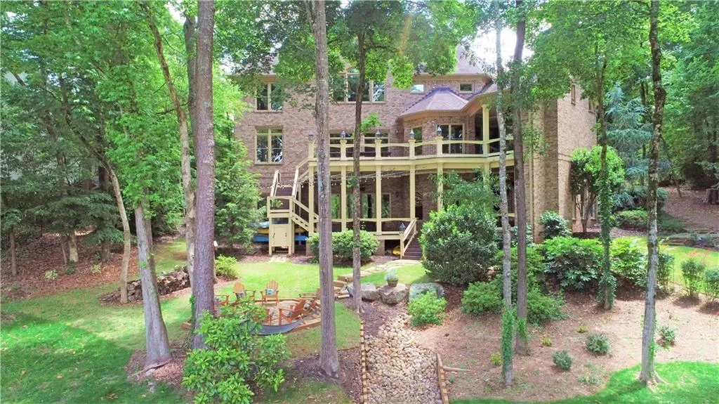 260 Rivermere Way, Sandy Springs, Georgia 30350, 6 Bedrooms Bedrooms, ,6 BathroomsBathrooms,Residential,Sold,260 Rivermere Way,7018052