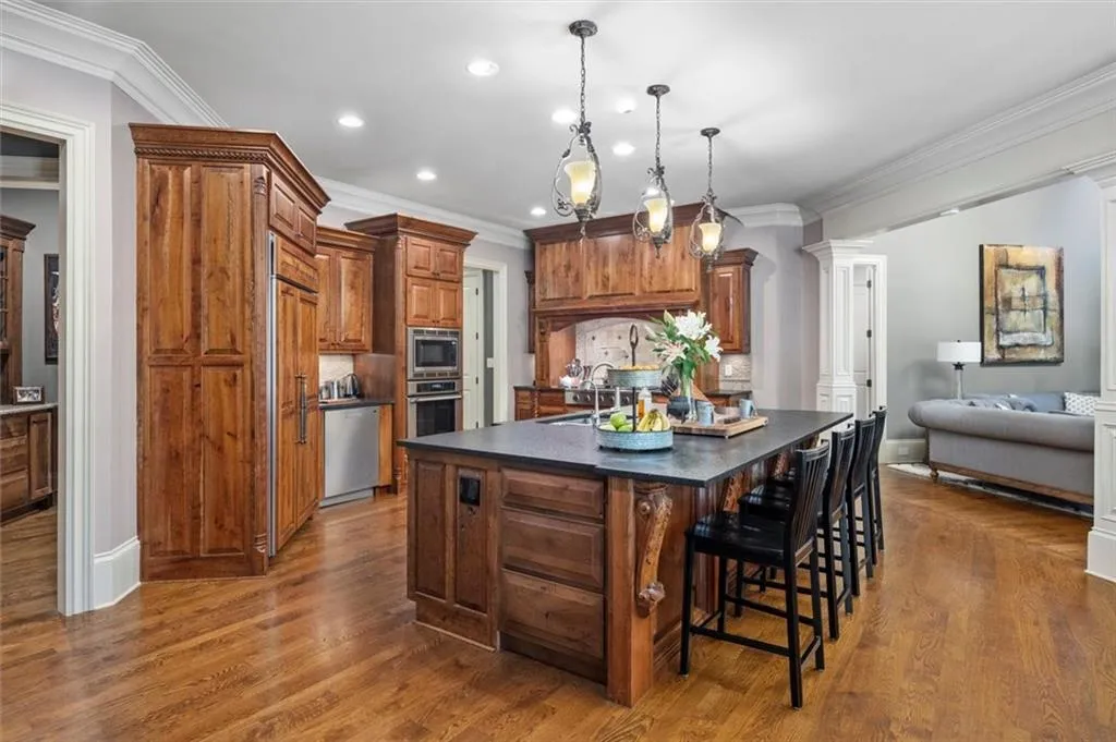 260 Rivermere Way, Sandy Springs, Georgia 30350, 6 Bedrooms Bedrooms, ,6 BathroomsBathrooms,Residential,Sold,260 Rivermere Way,7018052