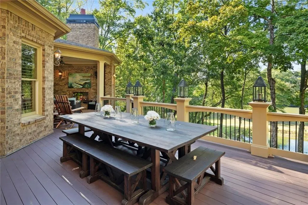 260 Rivermere Way, Sandy Springs, Georgia 30350, 6 Bedrooms Bedrooms, ,6 BathroomsBathrooms,Residential,Sold,260 Rivermere Way,7018052