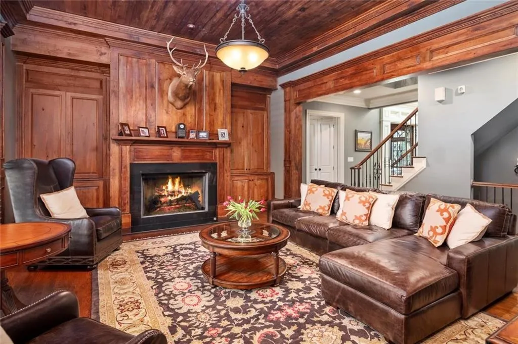 260 Rivermere Way, Sandy Springs, Georgia 30350, 6 Bedrooms Bedrooms, ,6 BathroomsBathrooms,Residential,Sold,260 Rivermere Way,7018052