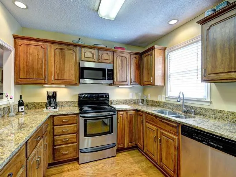 605 Bainbridge Drive Unit 605, Atlanta, Georgia 30327, 2 Bedrooms Bedrooms, ,2 BathroomsBathrooms,Residential,Sold,605 Bainbridge Drive Unit 605,5172788