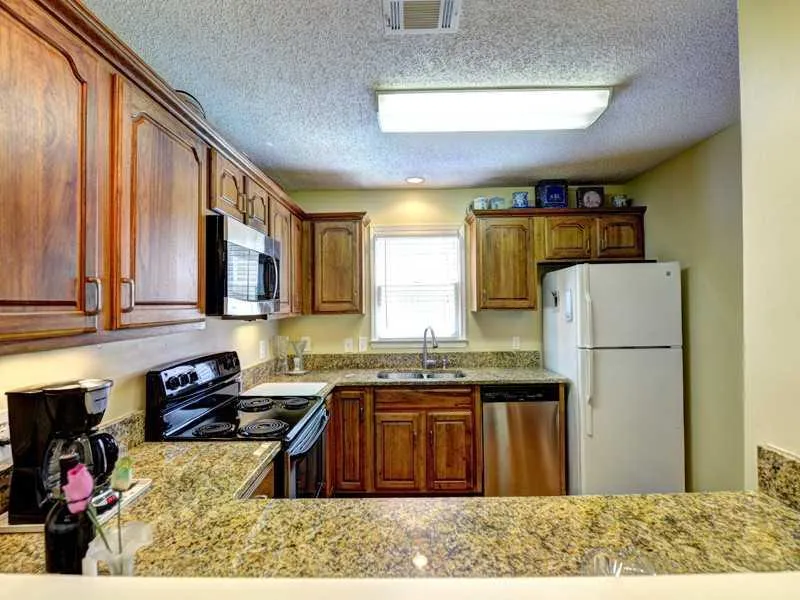 605 Bainbridge Drive Unit 605, Atlanta, Georgia 30327, 2 Bedrooms Bedrooms, ,2 BathroomsBathrooms,Residential,Sold,605 Bainbridge Drive Unit 605,5172788