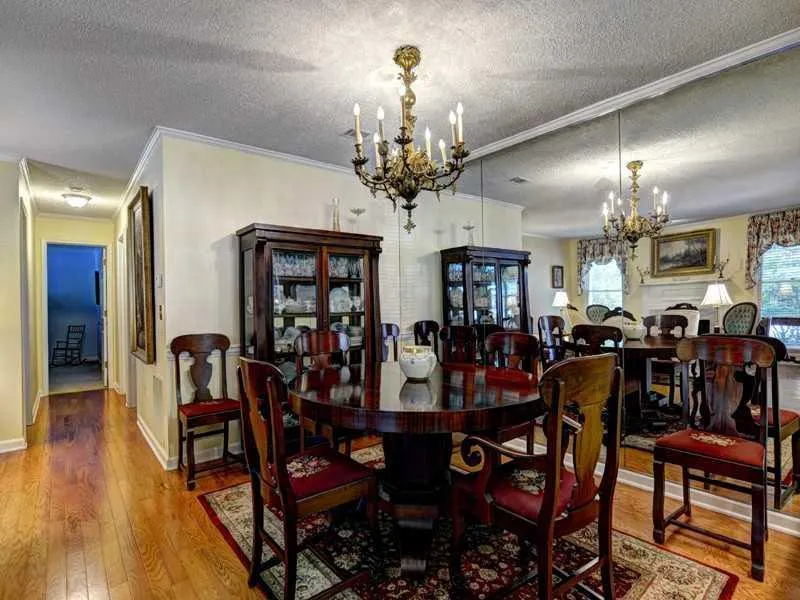 605 Bainbridge Drive Unit 605, Atlanta, Georgia 30327, 2 Bedrooms Bedrooms, ,2 BathroomsBathrooms,Residential,Sold,605 Bainbridge Drive Unit 605,5172788