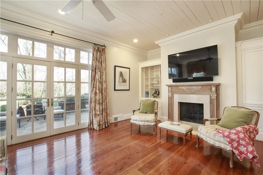 625 Mount Vernon Highway, Sandy Springs, Georgia 30327, 6 Bedrooms Bedrooms, ,5 BathroomsBathrooms,Residential,Sold,625 Mount Vernon Highway,5980840