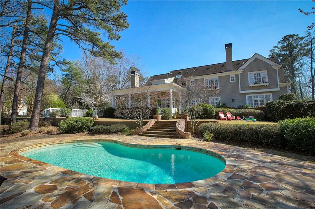 625 Mount Vernon Highway, Sandy Springs, Georgia 30327, 6 Bedrooms Bedrooms, ,5 BathroomsBathrooms,Residential,Sold,625 Mount Vernon Highway,5980840