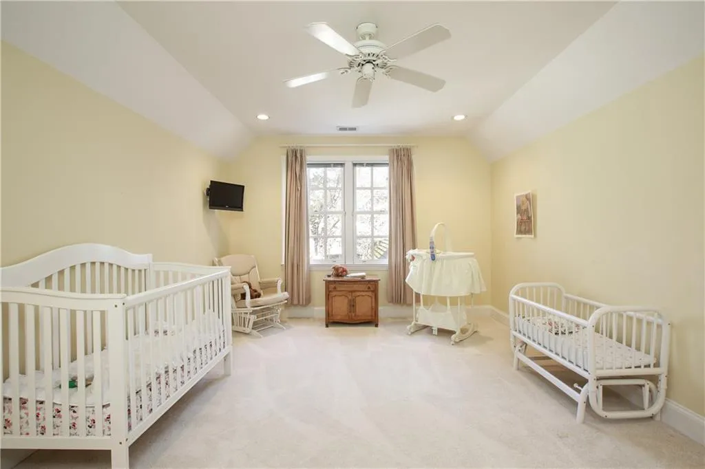 625 Mount Vernon Highway, Sandy Springs, Georgia 30327, 6 Bedrooms Bedrooms, ,5 BathroomsBathrooms,Residential,Sold,625 Mount Vernon Highway,5980840