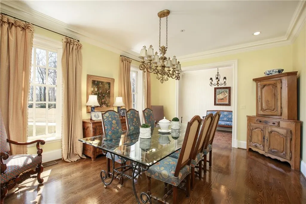 625 Mount Vernon Highway, Sandy Springs, Georgia 30327, 6 Bedrooms Bedrooms, ,5 BathroomsBathrooms,Residential,Sold,625 Mount Vernon Highway,5980840