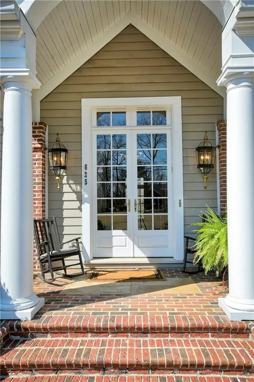 625 Mount Vernon Highway, Sandy Springs, Georgia 30327, 6 Bedrooms Bedrooms, ,5 BathroomsBathrooms,Residential,Sold,625 Mount Vernon Highway,5980840