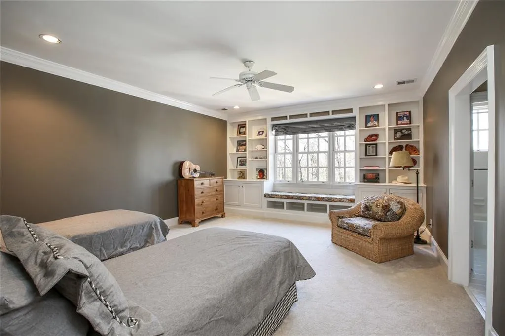 625 Mount Vernon Highway, Sandy Springs, Georgia 30327, 6 Bedrooms Bedrooms, ,5 BathroomsBathrooms,Residential,Sold,625 Mount Vernon Highway,5980840