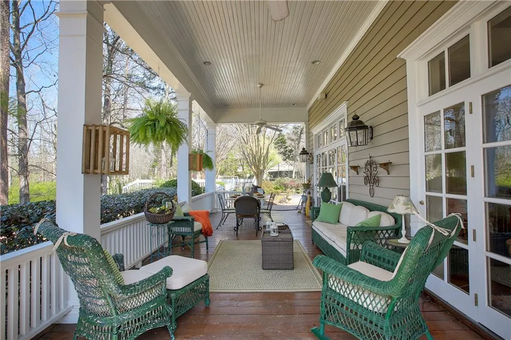 625 Mount Vernon Highway, Sandy Springs, Georgia 30327, 6 Bedrooms Bedrooms, ,5 BathroomsBathrooms,Residential,Sold,625 Mount Vernon Highway,5980840