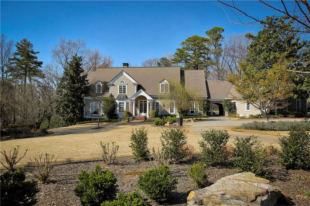 625 Mount Vernon Highway, Sandy Springs, Georgia 30327, 6 Bedrooms Bedrooms, ,5 BathroomsBathrooms,Residential,Sold,625 Mount Vernon Highway,5980840
