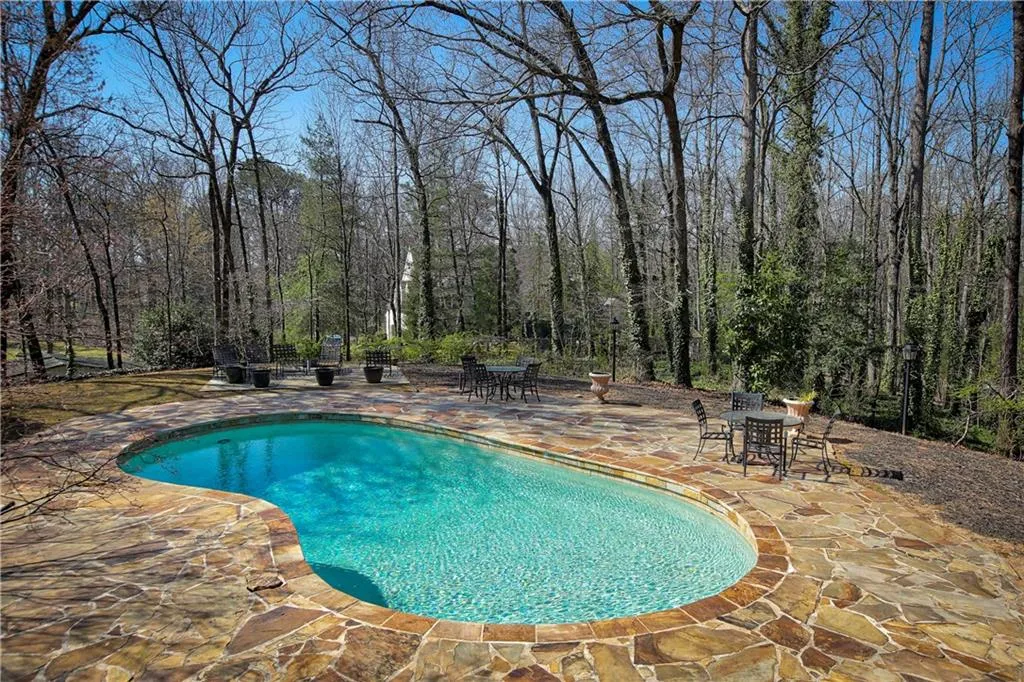 625 Mount Vernon Highway, Sandy Springs, Georgia 30327, 6 Bedrooms Bedrooms, ,5 BathroomsBathrooms,Residential,Sold,625 Mount Vernon Highway,5980840