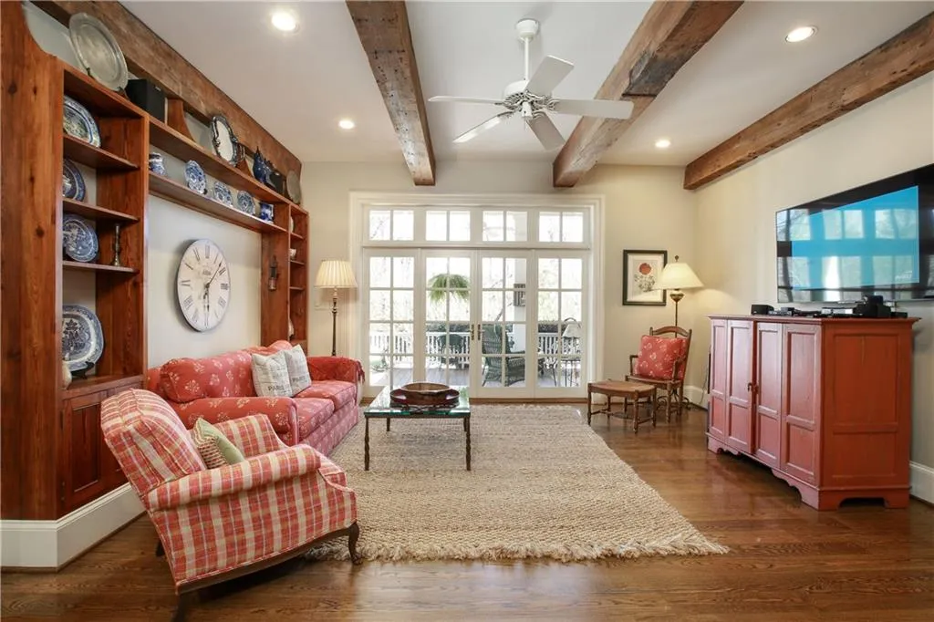 625 Mount Vernon Highway, Sandy Springs, Georgia 30327, 6 Bedrooms Bedrooms, ,5 BathroomsBathrooms,Residential,Sold,625 Mount Vernon Highway,5980840