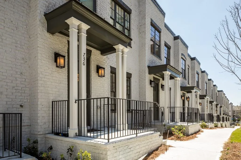 732 Taylor Court Ne Unit 4, Atlanta, Georgia 30324, 3 Bedrooms Bedrooms, ,3 BathroomsBathrooms,Residential,Sold,732 Taylor Court Ne Unit 4,5927022