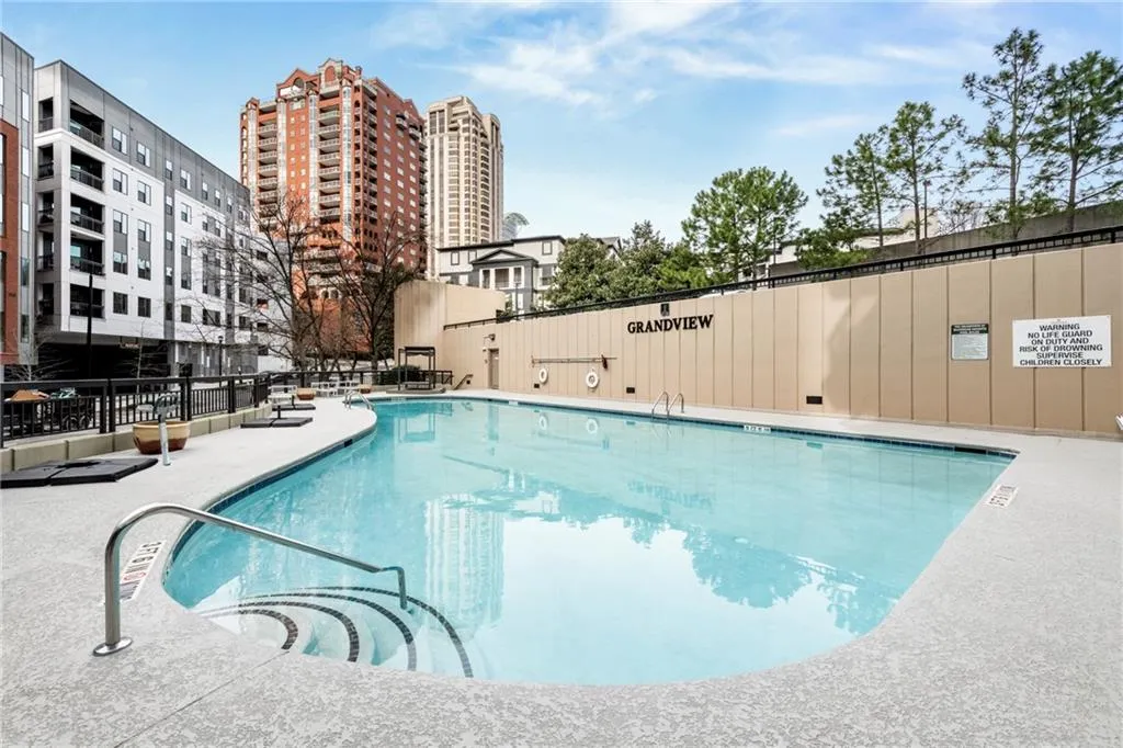 3481 Lakeside Drive Unit 2207, Atlanta, Georgia 30326, 2 Bedrooms Bedrooms, ,2 BathroomsBathrooms,Residential,For Sale,3481 Lakeside Drive Unit 2207,7611252