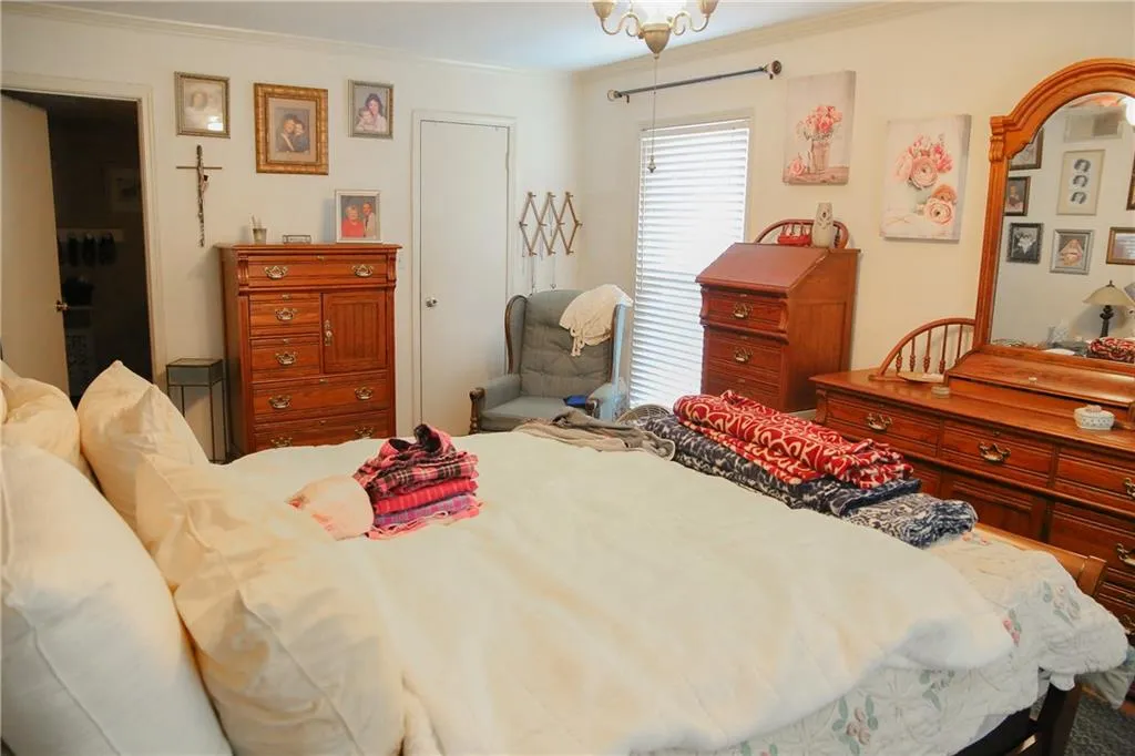 6851 Roswell Road Unit L7, Sandy Springs, Georgia 30328, 4 Bedrooms Bedrooms, ,2 BathroomsBathrooms,Residential,Sold,6851 Roswell Road Unit L7,6840375