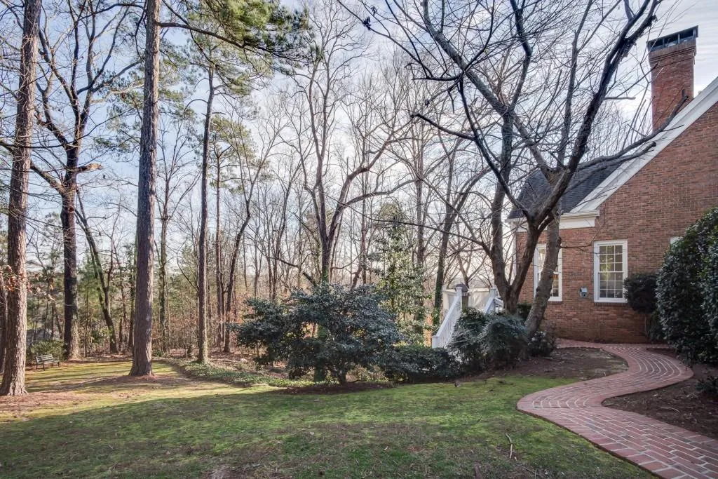 5 Powers Chase Circle, Sandy Springs, Georgia 30327, 5 Bedrooms Bedrooms, ,5 BathroomsBathrooms,Residential,Sold,5 Powers Chase Circle,6680041