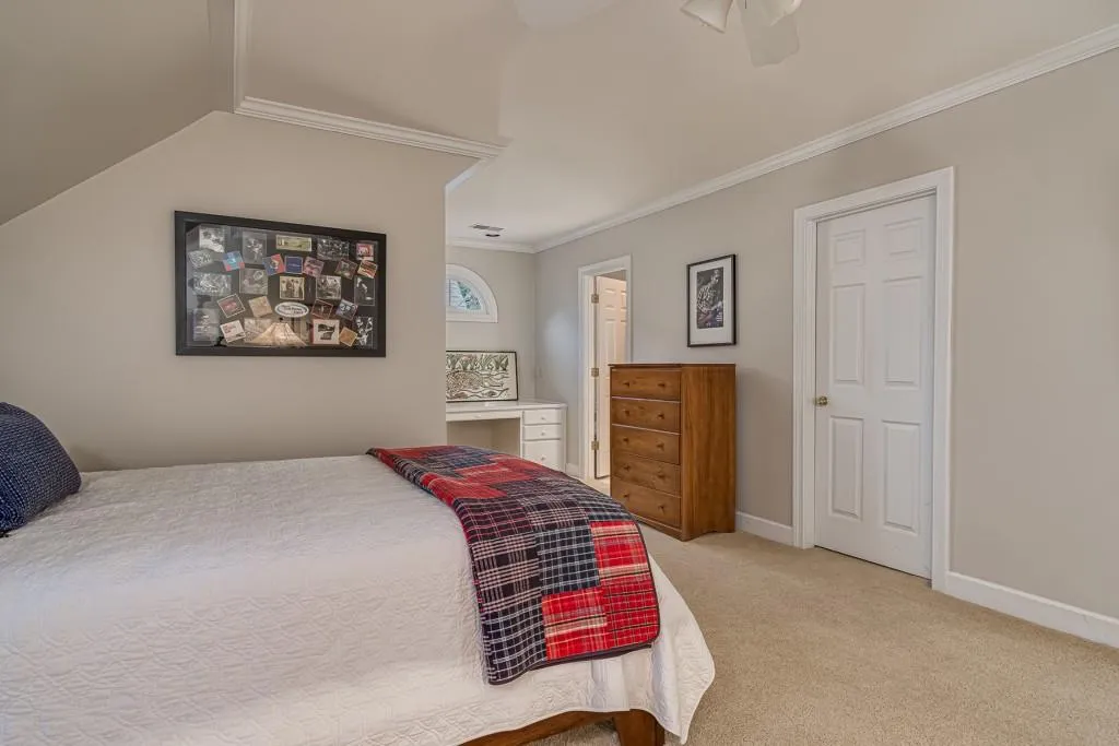 5 Powers Chase Circle, Sandy Springs, Georgia 30327, 5 Bedrooms Bedrooms, ,5 BathroomsBathrooms,Residential,Sold,5 Powers Chase Circle,6680041