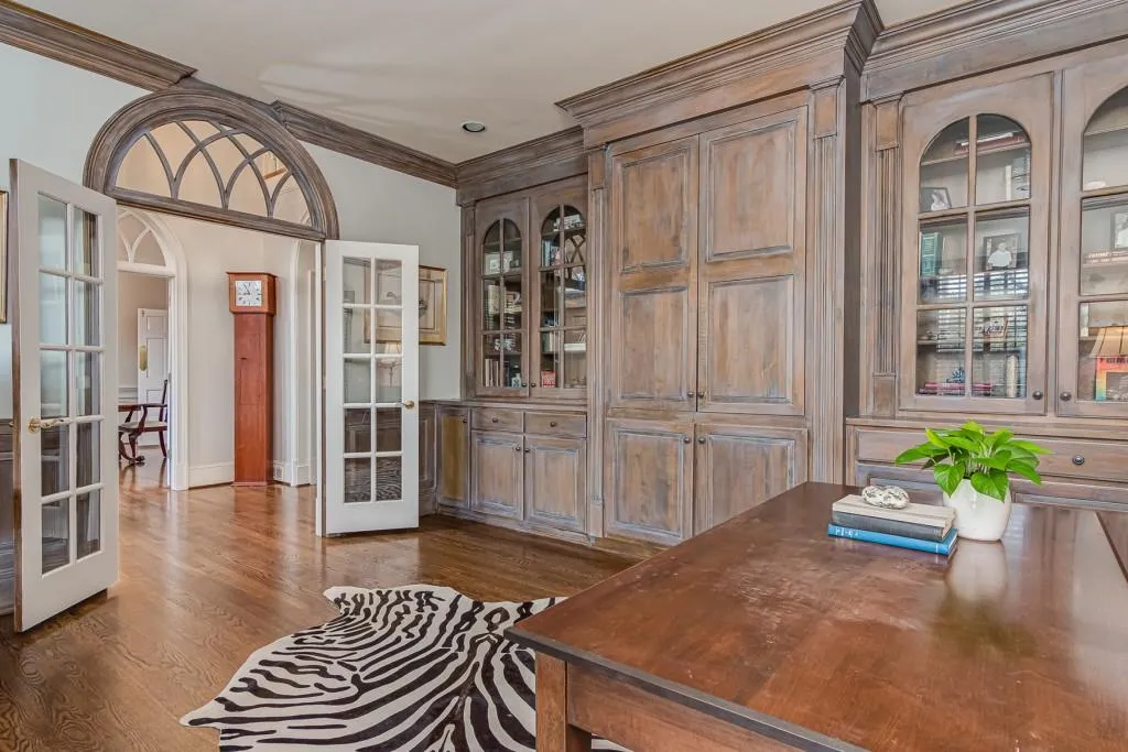 5 Powers Chase Circle, Sandy Springs, Georgia 30327, 5 Bedrooms Bedrooms, ,5 BathroomsBathrooms,Residential,Sold,5 Powers Chase Circle,6680041