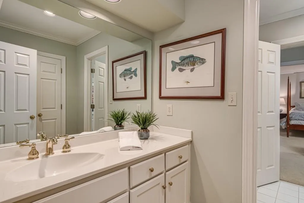 5 Powers Chase Circle, Sandy Springs, Georgia 30327, 5 Bedrooms Bedrooms, ,5 BathroomsBathrooms,Residential,Sold,5 Powers Chase Circle,6680041