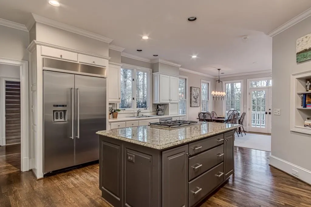 5 Powers Chase Circle, Sandy Springs, Georgia 30327, 5 Bedrooms Bedrooms, ,5 BathroomsBathrooms,Residential,Sold,5 Powers Chase Circle,6680041