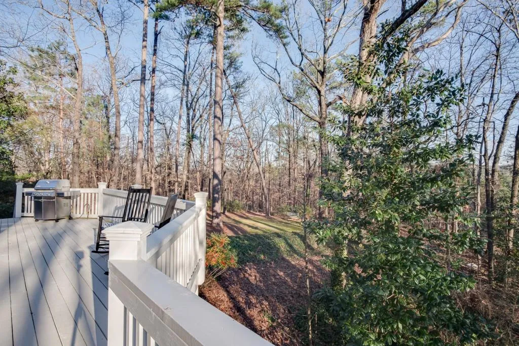 5 Powers Chase Circle, Sandy Springs, Georgia 30327, 5 Bedrooms Bedrooms, ,5 BathroomsBathrooms,Residential,Sold,5 Powers Chase Circle,6680041