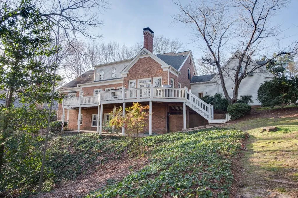 5 Powers Chase Circle, Sandy Springs, Georgia 30327, 5 Bedrooms Bedrooms, ,5 BathroomsBathrooms,Residential,Sold,5 Powers Chase Circle,6680041