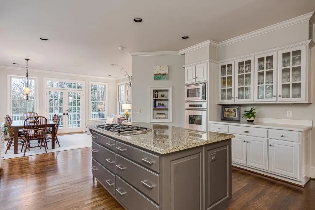 5 Powers Chase Circle, Sandy Springs, Georgia 30327, 5 Bedrooms Bedrooms, ,5 BathroomsBathrooms,Residential,Sold,5 Powers Chase Circle,6680041