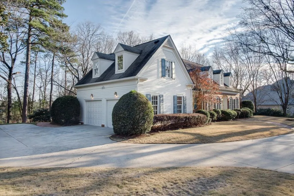 5 Powers Chase Circle, Sandy Springs, Georgia 30327, 5 Bedrooms Bedrooms, ,5 BathroomsBathrooms,Residential,Sold,5 Powers Chase Circle,6680041