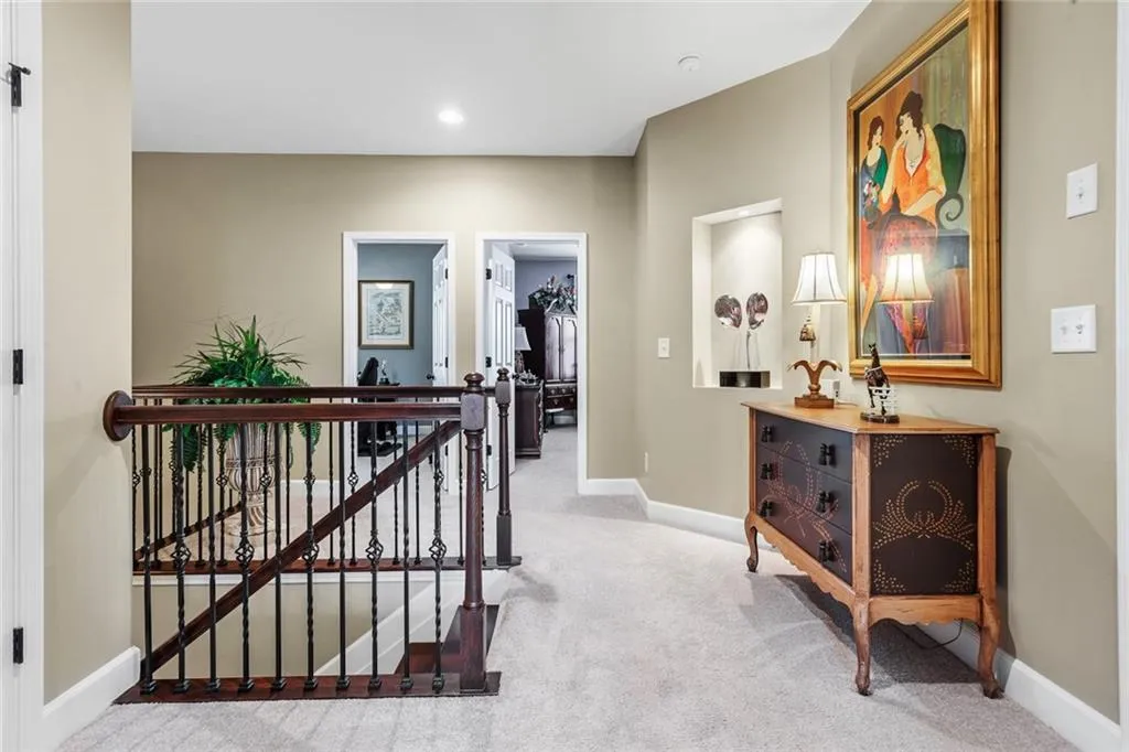 827 Northam Lane, Sandy Springs, Georgia 30342, 3 Bedrooms Bedrooms, ,3 BathroomsBathrooms,Residential,Sold,827 Northam Lane,7018225