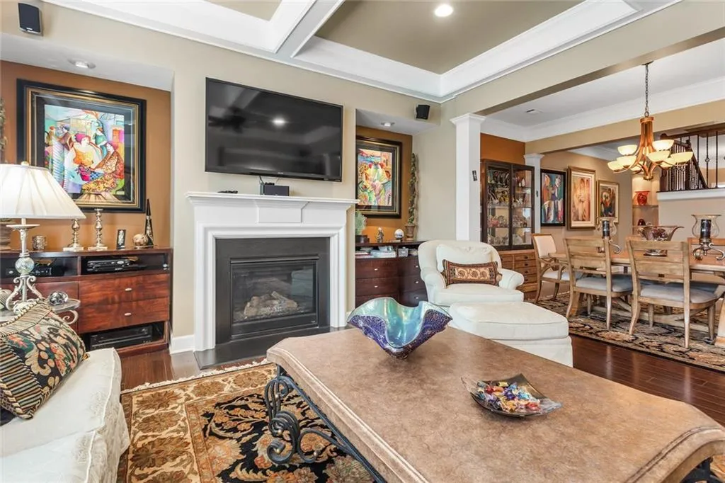 827 Northam Lane, Sandy Springs, Georgia 30342, 3 Bedrooms Bedrooms, ,3 BathroomsBathrooms,Residential,Sold,827 Northam Lane,7018225
