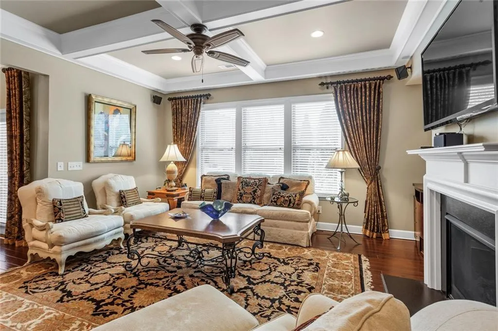 827 Northam Lane, Sandy Springs, Georgia 30342, 3 Bedrooms Bedrooms, ,3 BathroomsBathrooms,Residential,Sold,827 Northam Lane,7018225