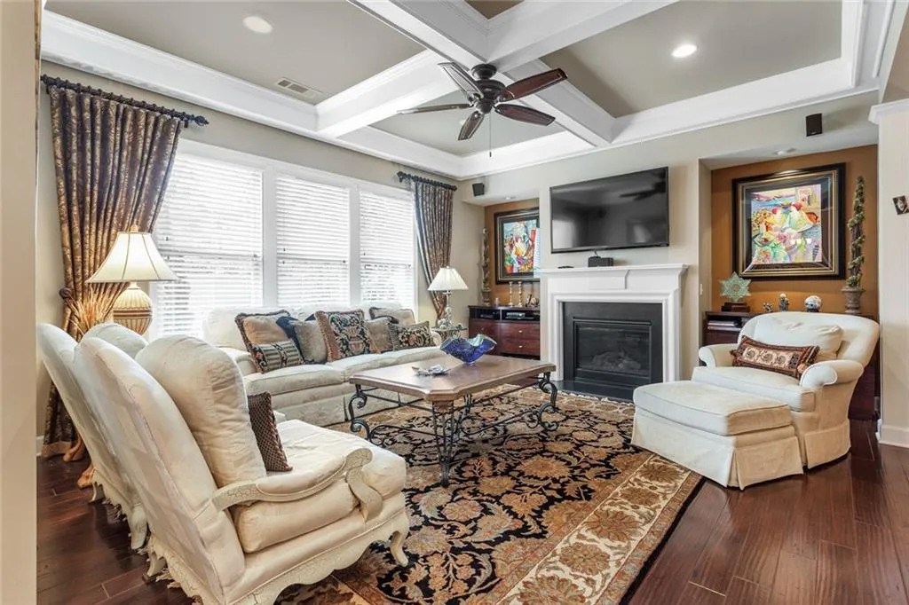 827 Northam Lane, Sandy Springs, Georgia 30342, 3 Bedrooms Bedrooms, ,3 BathroomsBathrooms,Residential,Sold,827 Northam Lane,7018225