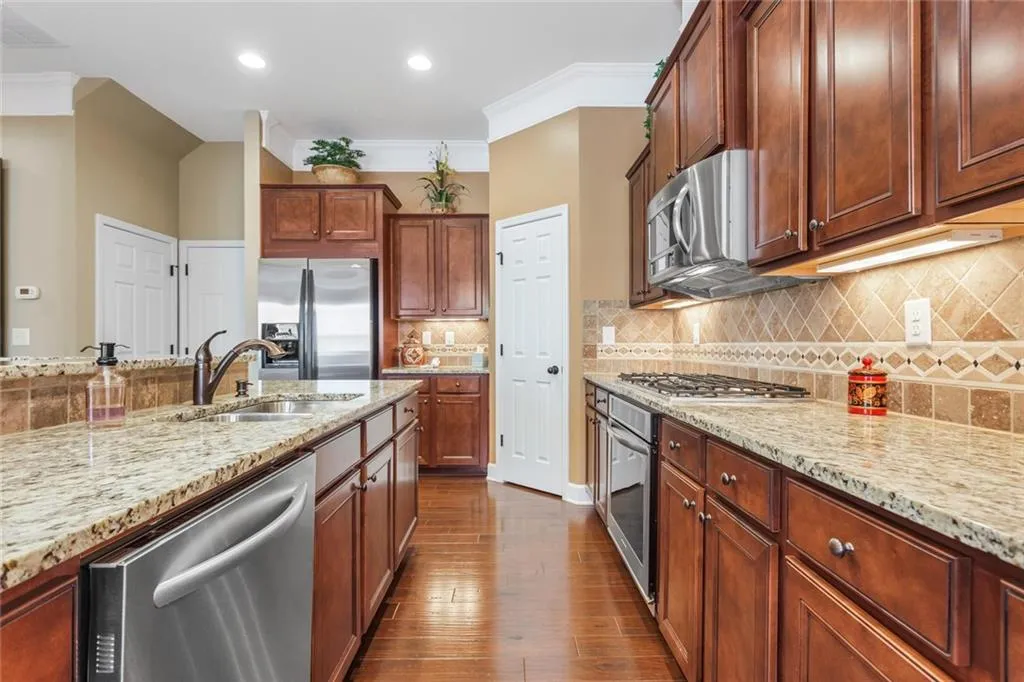 827 Northam Lane, Sandy Springs, Georgia 30342, 3 Bedrooms Bedrooms, ,3 BathroomsBathrooms,Residential,Sold,827 Northam Lane,7018225