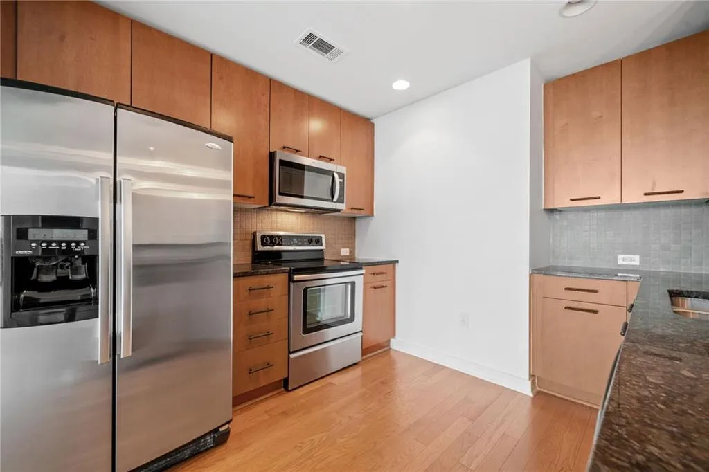 3300 Windy Ridge Parkway Se Unit 1113, Atlanta, Georgia 30339, 2 Bedrooms Bedrooms, ,2 BathroomsBathrooms,Residential,For Sale,3300 Windy Ridge Parkway Se Unit 1113,7617258
