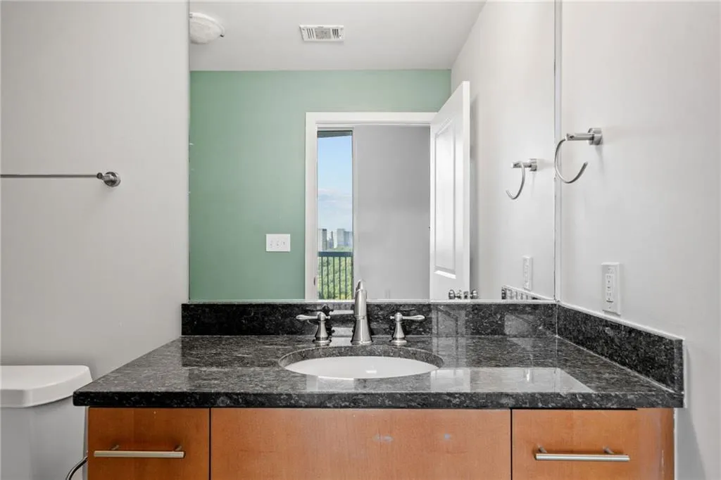 3300 Windy Ridge Parkway Se Unit 1113, Atlanta, Georgia 30339, 2 Bedrooms Bedrooms, ,2 BathroomsBathrooms,Residential,For Sale,3300 Windy Ridge Parkway Se Unit 1113,7617258