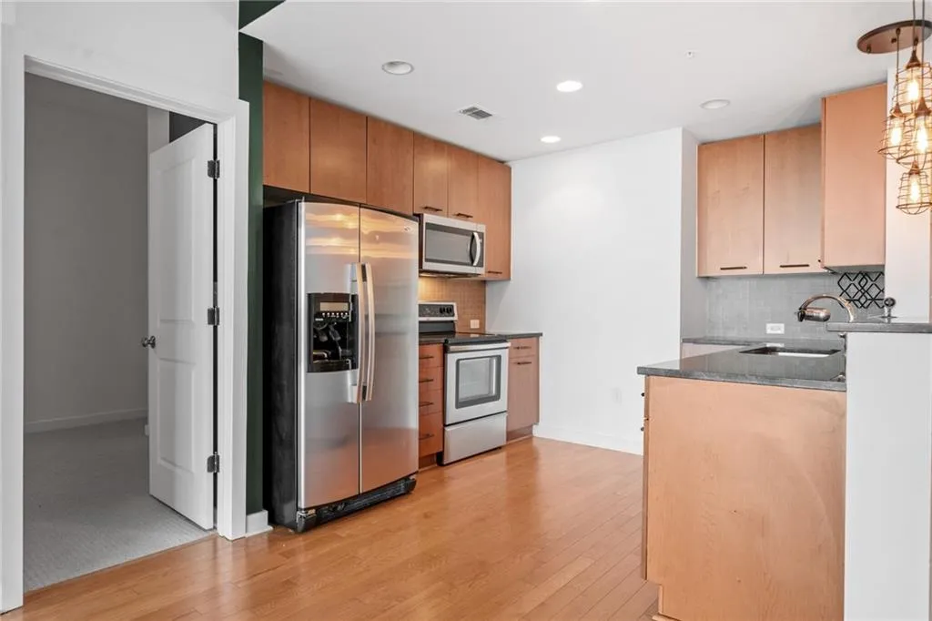 3300 Windy Ridge Parkway Se Unit 1113, Atlanta, Georgia 30339, 2 Bedrooms Bedrooms, ,2 BathroomsBathrooms,Residential,For Sale,3300 Windy Ridge Parkway Se Unit 1113,7617258