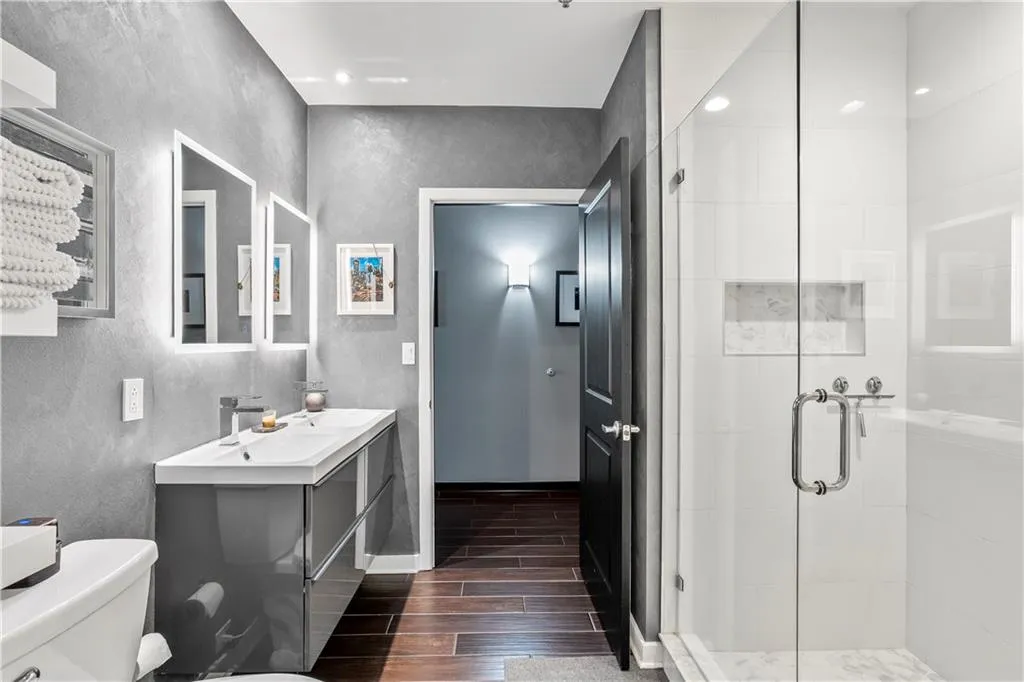 923 Peachtree Street Ne Unit 1524, Atlanta, Georgia 30309, 1 Bedroom Bedrooms, ,1 BathroomBathrooms,Residential,For Sale,923 Peachtree Street Ne Unit 1524,7612547
