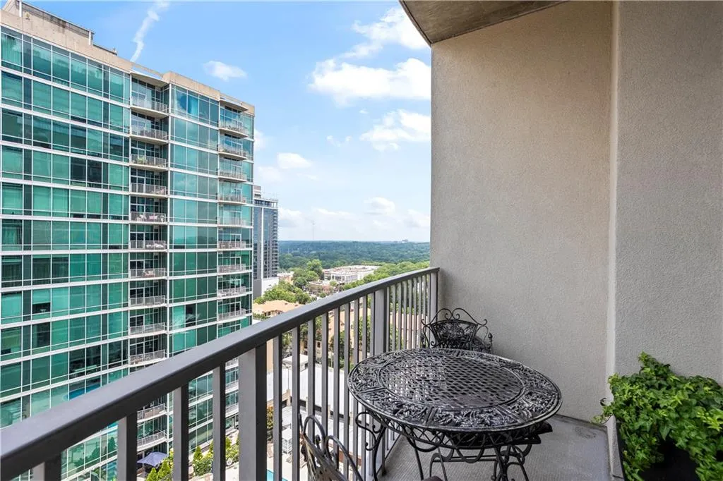 923 Peachtree Street Ne Unit 1524, Atlanta, Georgia 30309, 1 Bedroom Bedrooms, ,1 BathroomBathrooms,Residential,For Sale,923 Peachtree Street Ne Unit 1524,7612547