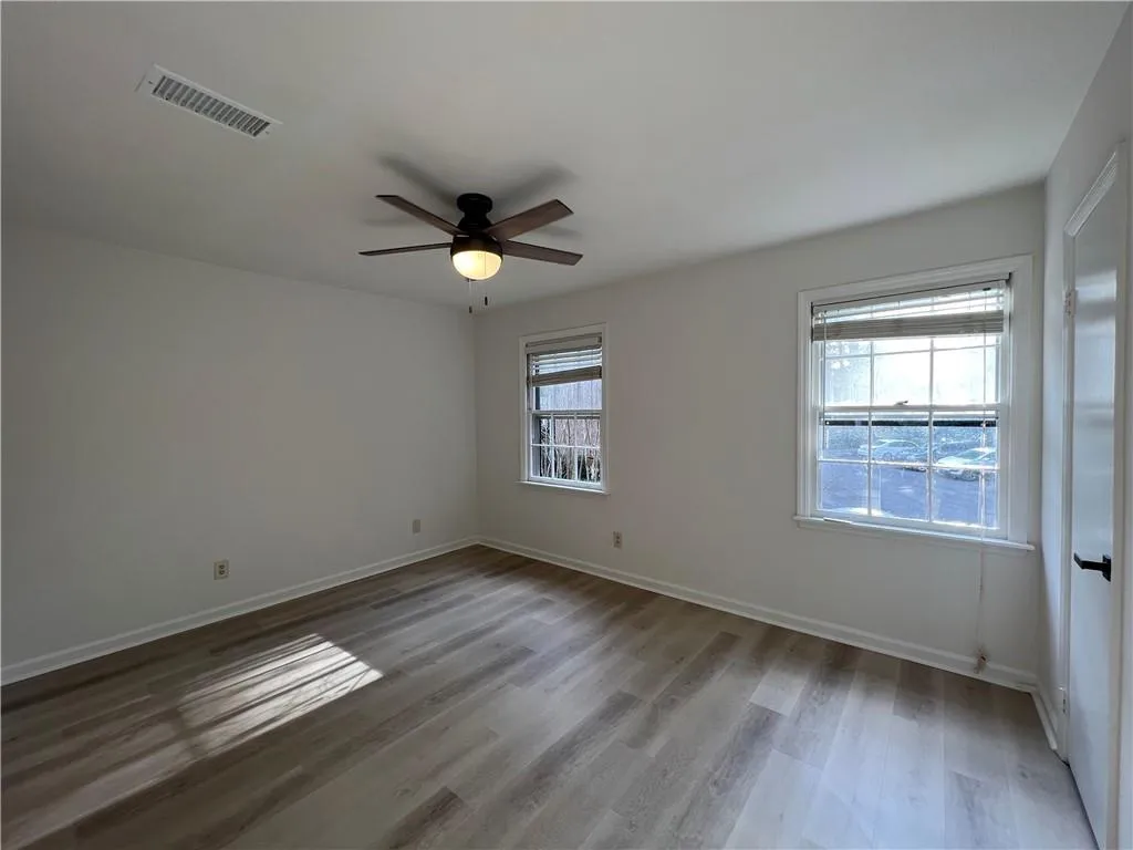 6700 Roswell Road Unit 33a, Atlanta, Georgia 30328, 2 Bedrooms Bedrooms, ,1 BathroomBathrooms,Residential,Sold,6700 Roswell Road Unit 33a,7148985