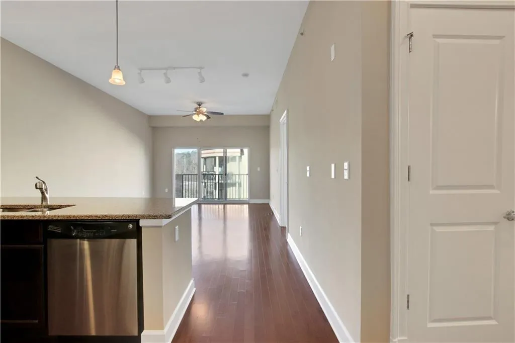 200 River Vista Drive Unit 732, Atlanta, Georgia 30339, 1 Bedroom Bedrooms, ,1 BathroomBathrooms,Residential,Sold,200 River Vista Drive Unit 732,6841958