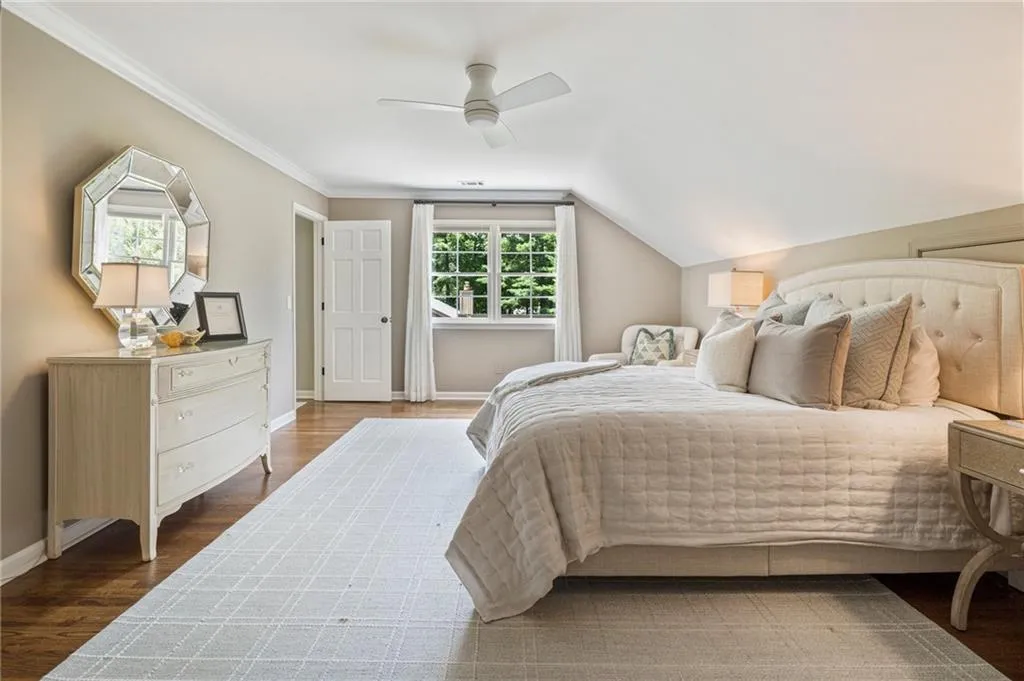 1010 Ivy Falls Drive, Sandy Springs, Georgia 30328, 5 Bedrooms Bedrooms, ,4 BathroomsBathrooms,Residential,Sold,1010 Ivy Falls Drive,7433628